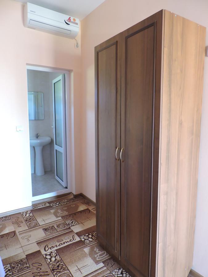 Guesthouse U Moti New Athos Zewnętrze zdjęcie
